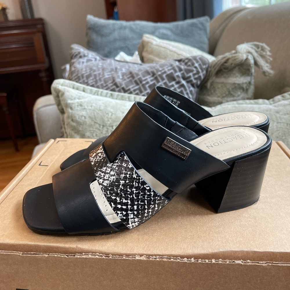 Kenneth Cole Reaction New bkack slides sandals 6.5 final sale